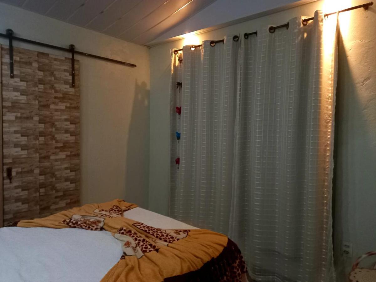 Casa Perto Do Centro Villa กาโรปาบา ภายนอก รูปภาพ